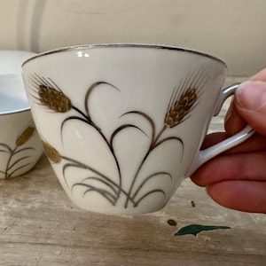 Vintage china Tea cup  ~ Lipper and Mann Gold & Silver Wheat Tea Cup Made in China ~ UNUSED ~ wheat design