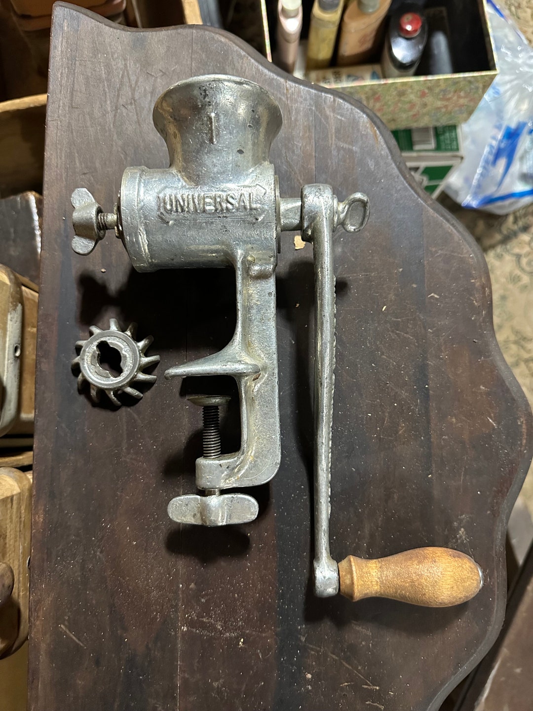 Vintage Universal No 1 Food Meat Grinder Hand Crank Table Mount Made in