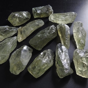 Green Amethyst Natural Crystal Rough Stick Healing Point Sideway Drill Wholesale Price New Arrival RC-1