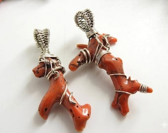 Anhänger aus natürlicher roter Koralle, umwickelt mit Kupferdraht; Halskette mit Lebensbaum-Motiv aus italienischem Edelstein; handgefertigter Schmuck aus roter Koralle, umwickelt mit Kupferdraht – das perfekte Geschenk für Sie