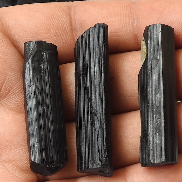 Black Tourmaline Natural Crystal Rough Stick/Bullet/Healing Point/Minerals Gemstone/25-35MM Long/Wholesaler/Supplies/RC-1