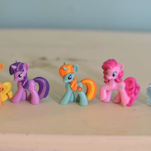 My Little Pony MLP Friendship is Magic FIM G4 Blind Bag 2&quot; Figures Hasbro