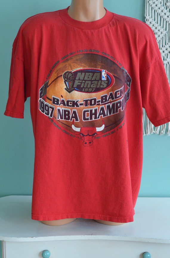 Vintage Chicago Bulls 1997 NBA Champs Jordan Rodman T-Shirt Graphic Men's  Tee