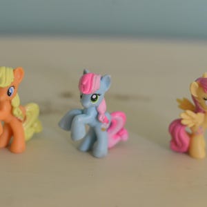 My Little Pony MLP Friendship is Magic FIM G4 Blind Bag 2&quot; Figures Hasbro