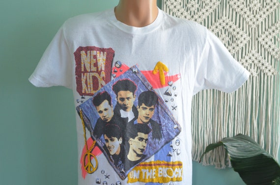 Vintage 90s T-Shirt New Kids on the Block NKOTB C… - image 1