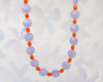 Collar de cuentas de lavanda hecho a mano, joyería de cristal checo, collar morado y naranja, collar de cuentas de flores moradas, collar llamativo de cuentas