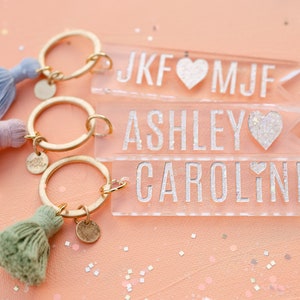 Custom Bridesmaids gift,clear name keychain, keychain with glitter, custom keychain with tassel, modern personalized keychain,back to school