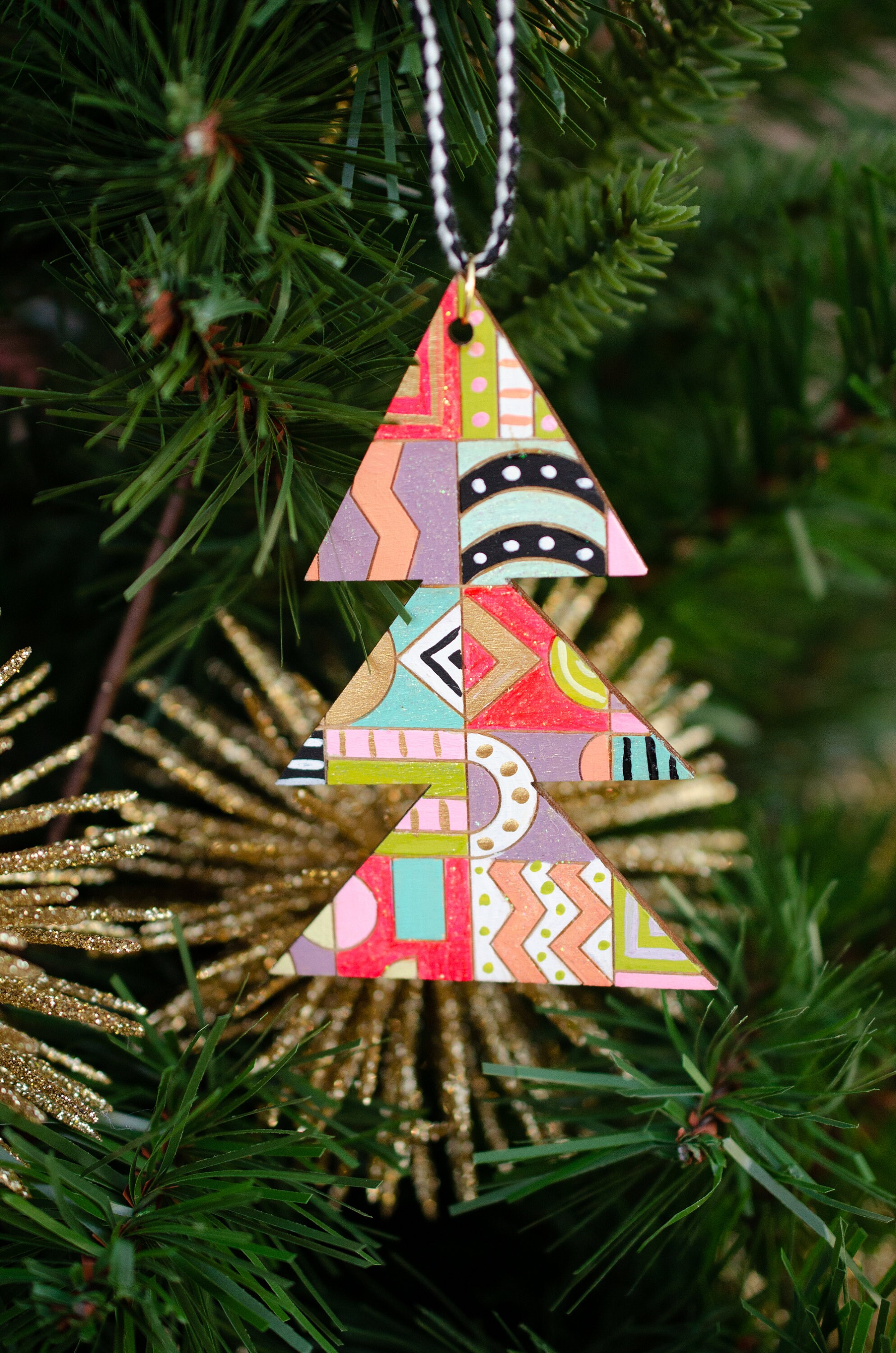 FLK370 Christmas Ornament Wood Kit with Beads Craft Supplies & Tools