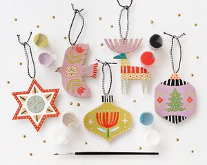 Kit DIY Ornements De Noël En Boutons - 4 Modèles (Père Noël, Bonhomme De Neige, Sapin, Ange) - Loisir Créatif