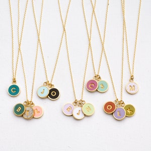 Collar de letras personalizado, collares con iniciales para mamás, collar con múltiples iniciales, collar de aniversario, collar con iniciales redondas, collar con iniciales simples