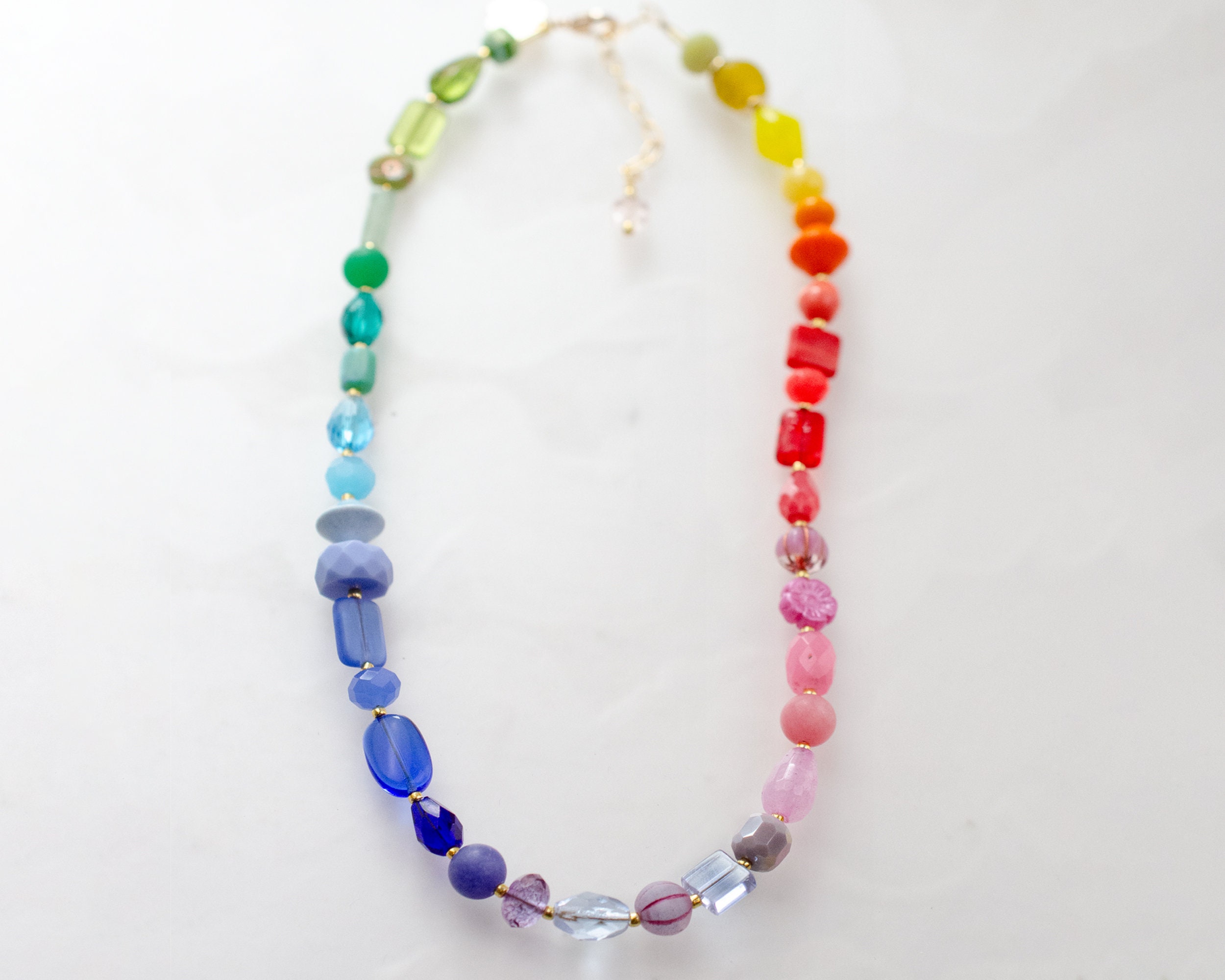 XIAHIOPT Collana girocollo colorata con perline smaltate colorate, catena clavicola per donne e ragazze, gioielli fatti a mano, come descritto