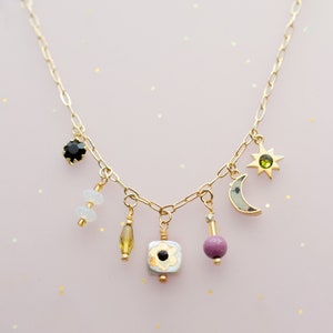 Perlen Charm Statement Halskette, Multi Charm Halskette, Bunte Perlen Halskette, Edelstein Halskette, Stern Halskette, Perlen baumeln lassen