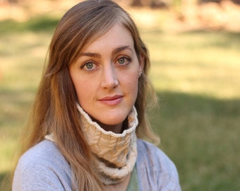 Knitting Pattern PDF - Grey Havens Cowl