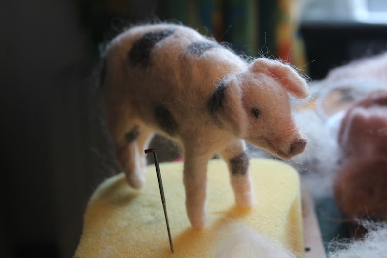 Gloucester Old Spot Piglet Pig Needle Felting Kit for Beginners image 2