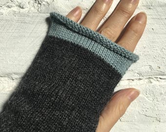 Grey Alpaca Gloves, Charcoal Fingerless Gloves, Dark Grey Handwarmers, Grey Knitted Gloves, Women's Gloves, Men's Gloves, Unisex Gloves