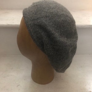 Highlander Tam en tricot gris, bonnet écossais en alpaga gris, bonnet écossais pour homme, bonnet Balmoral, béret en tricot gris, chapeau Highlander pour homme image 4