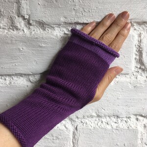 Purple Cotton Gloves, Purple Vegan Gloves, Violet Wrist Warmers, Purple Fingerless Gloves, Vegan Fingerless Gloves, Purple Arm Warmers image 4