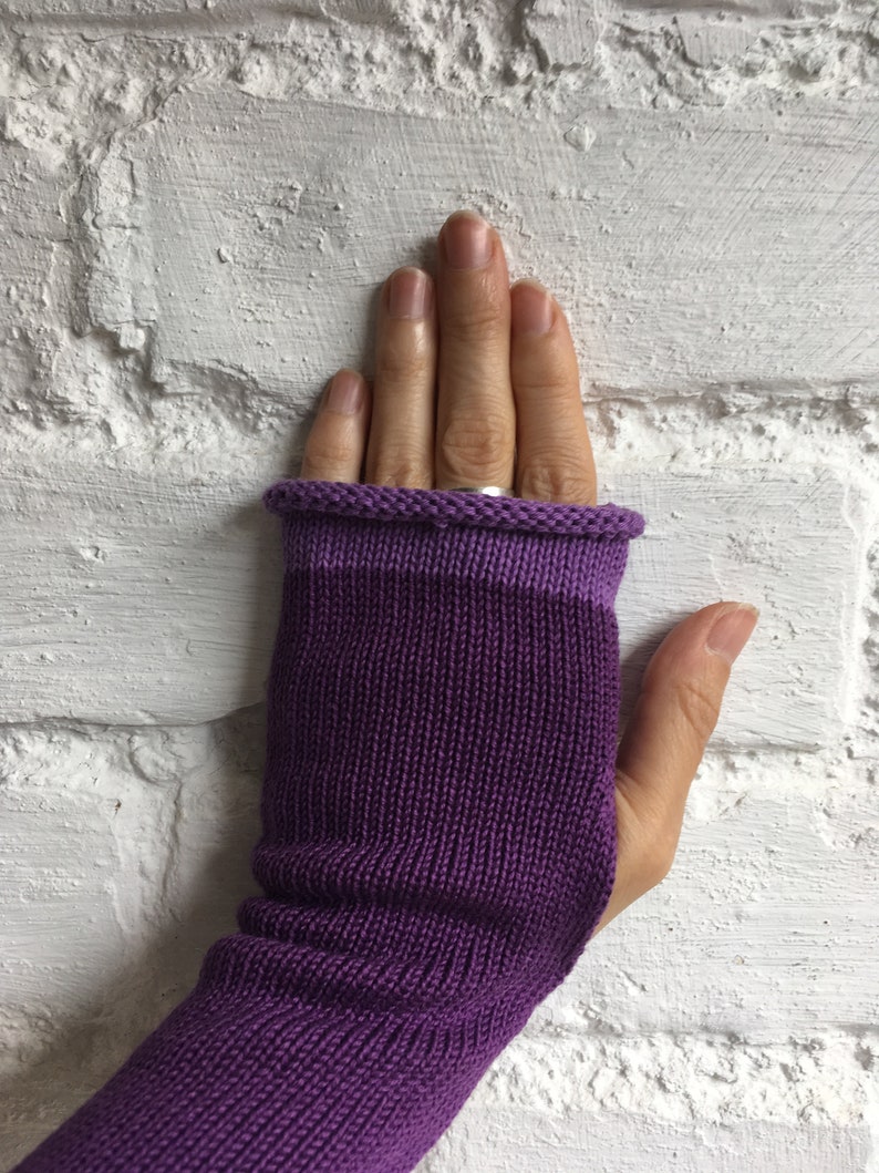 Purple Cotton Gloves, Purple Vegan Gloves, Violet Wrist Warmers, Purple Fingerless Gloves, Vegan Fingerless Gloves, Purple Arm Warmers image 2