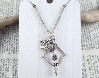 Outlaw Queen Necklace, Evil Queen Necklace, Bow and Crown, Fangirl Fandom, Fictional Character, Fandom Jewelry, Fairy Tale Necklace