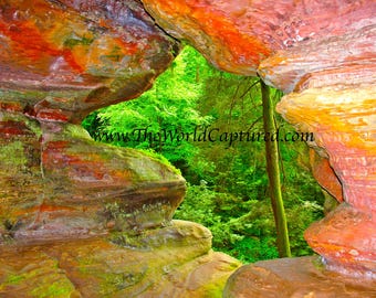 Key Hole Inside Of Gorge Rocks (Hocking Hills)