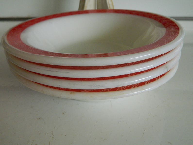 4 Pyrex Autumn Bands Red Pyrex Tableware by Corning 4 salad bowls red laurel leaf vine