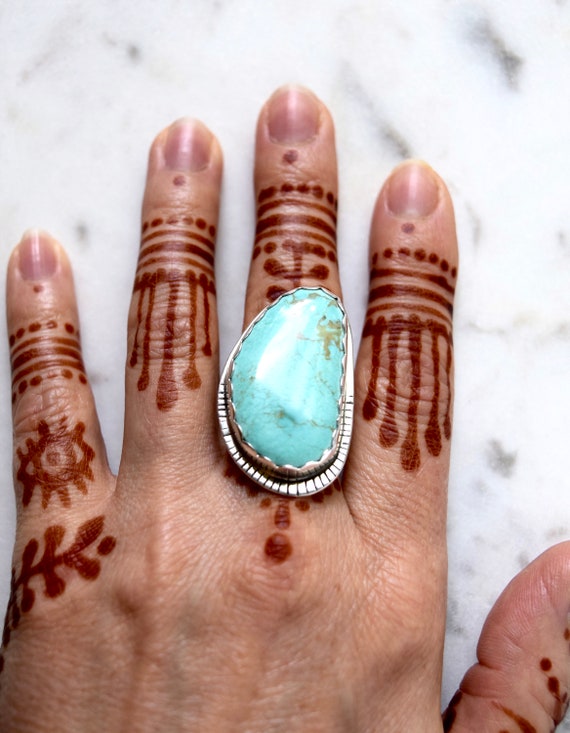 Extraordinary Native American Navajo Druzy Turquoise Sterling Silver Gigantic Ring Extraordinary Native American Navajo Druzy Turquoise Sterling Silver Gigantic Ring