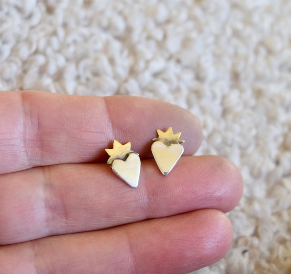 Heart Stud Earrings Heart Crown Dainty Earring Sacred Heart Post Earring Love Earrings Minimal Bohemian Tiny Heart Small Heart Earring