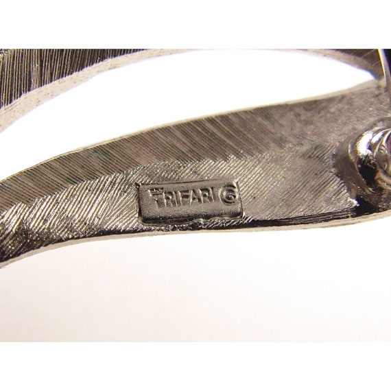 Mid Century Crown Trifari Silver Tone Leaf Brooch… - image 4