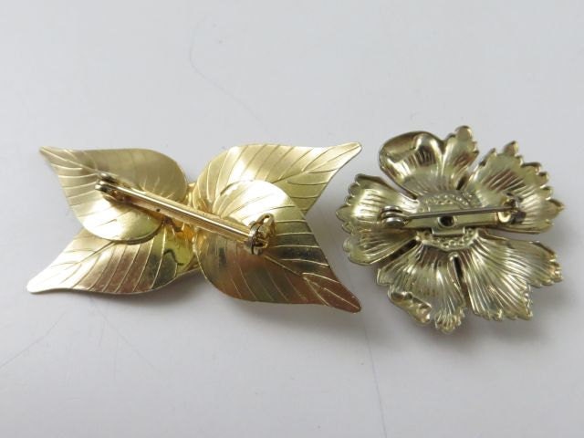 Vintage Leaf and Flower Brooch With Rhinestones MM012X - Etsy Vintage Leaf and Flower Brooch With Rhinestones MM012X - Etsy