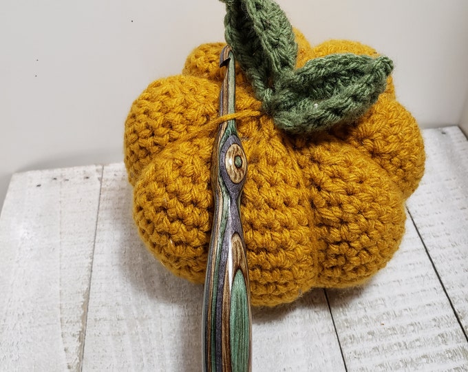 Ergonomic custom wooden crochet hook