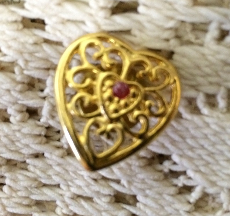 Vintage Heart Lapel Pin Brooch Gold Tone with Rhinestone Center Pink image 5