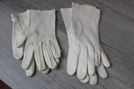 Vintage White Gloves Women's Dress Knit Scalloped… - image 1