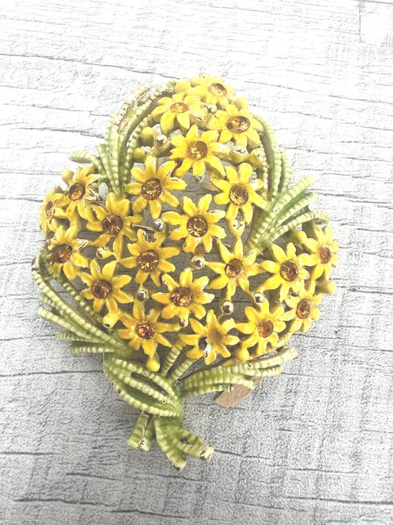 Vintage Daisy Brooch Enamel Flower Bouquet Rhinestone Brooch Pin 1950s