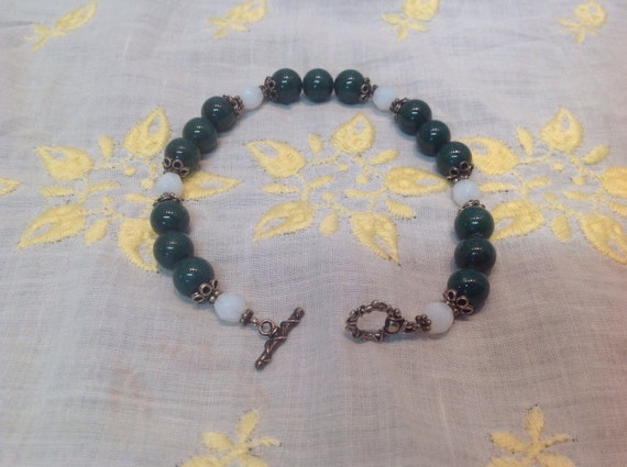 Vintage faux Jade and white beaded Bracelet St Pa… - image 3