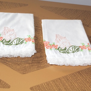 Fundas de almohada vintage con manos en oración, religiosas, hechas a mano, con ribete de encaje bordado.