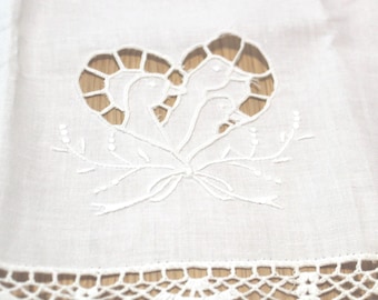Vintage Linen Tea Towel Dresser Scarf Hearts Ducks Lace