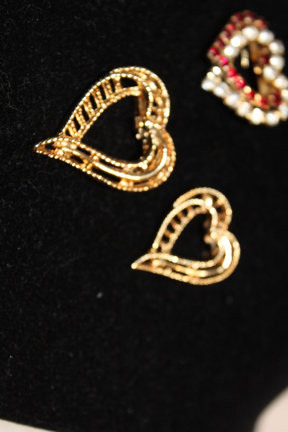 Vintage Heart Pins Brooches Red Rhinestones Gold … - image 3