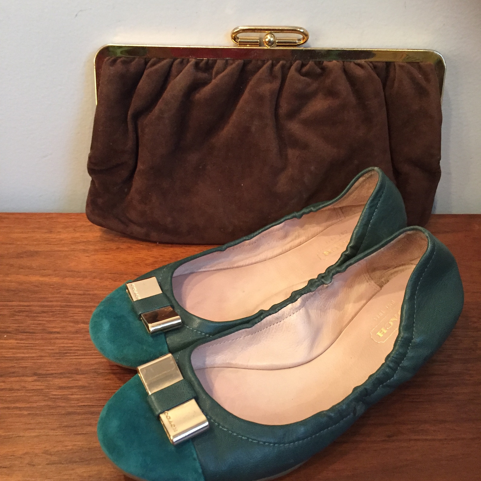 vintage coach suede leather shoes green gold ballet flats gold bow buckle vintage suede driving shoes suede leather moccasin des