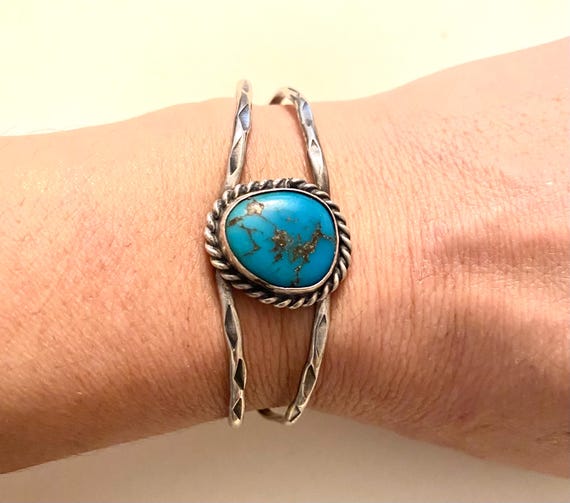 Sterling Silver Native American Turquoise Bangle Sterling Silver Native American Turquoise Bangle