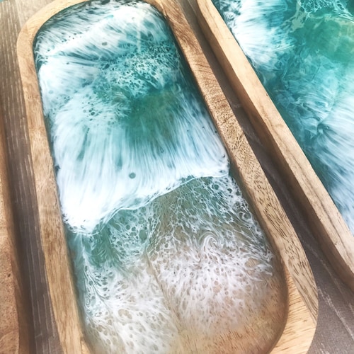 Bandeja de resina con diseño de olas oceánicas y madera de mango, regalo para profesores.