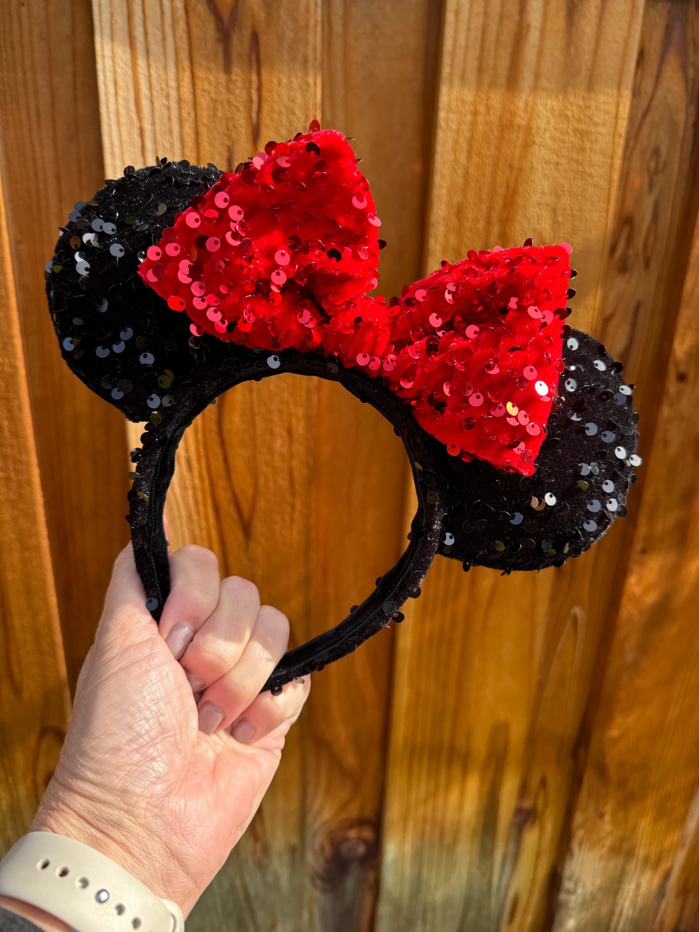NWT Sequin Minnie Mouse Ears Headband Black & Red Bow Iridescent Glimmer in Sun Minnie Mouse Black White Polka Dot Red Sequin Bow Disney  main image 4