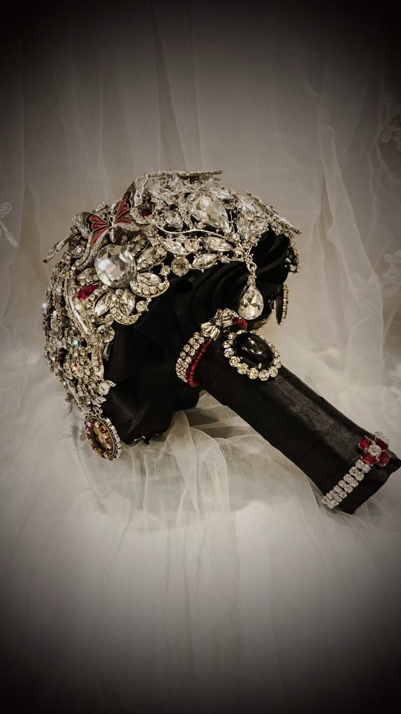 FULL PRICE Fleur De Lis Crystal Bling Heirloom Diamond Broach Bouquet Black Red Butterfly Wedding Brooch Bouquet Day of the dead wedding