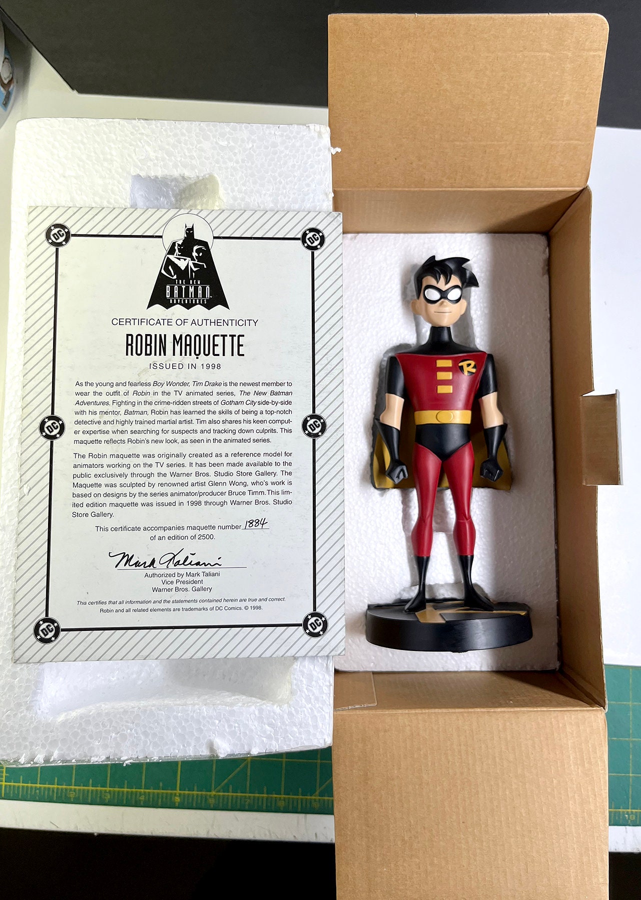 アメコミ ROBIN MAQUETTE Limited editimn il_1080xN.6240361986_5yox.jpg