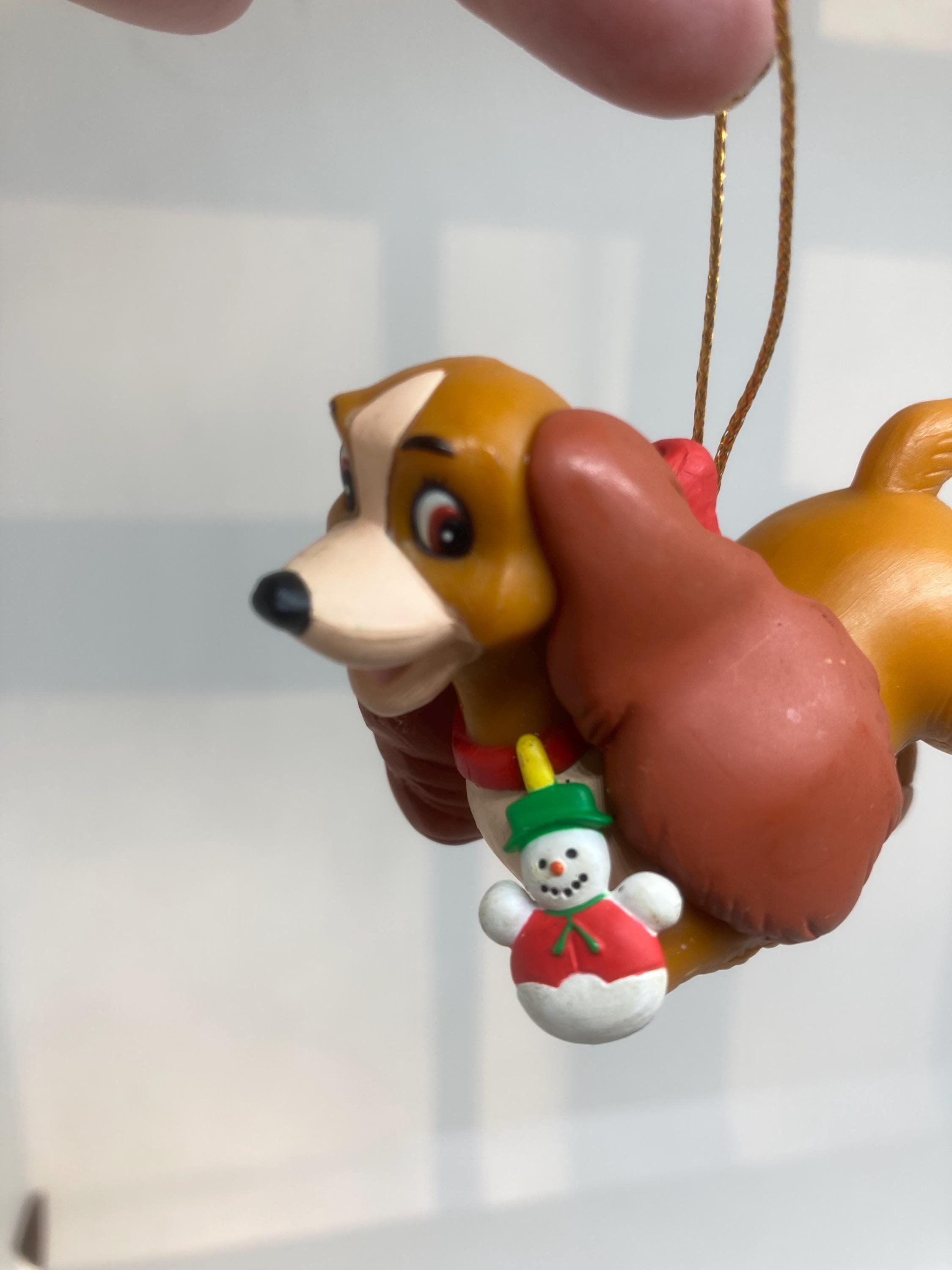 ディズニーオーナメント わんわん物語 クリスマス雪だるまのおもちゃ 