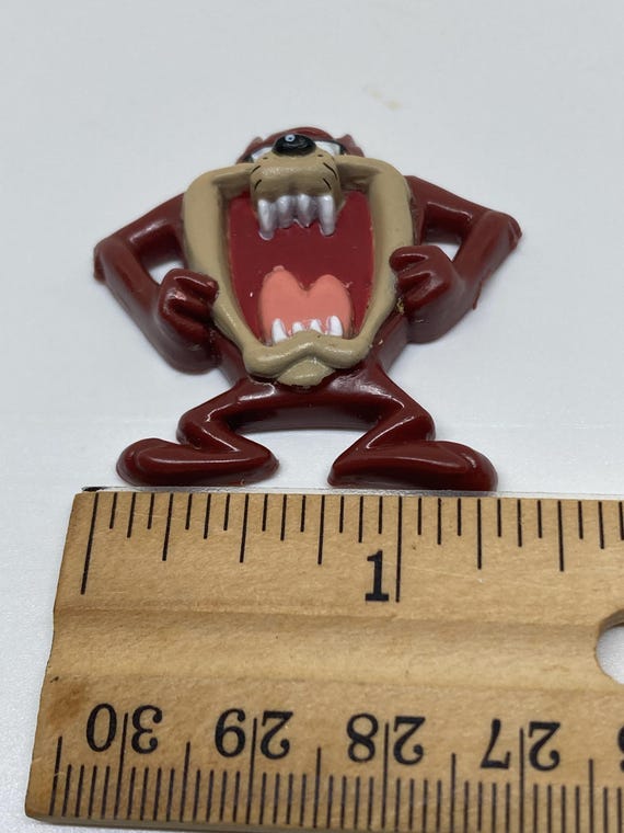 Taz Warner Bros 1997 Refrigerator Magnet Tasmanian Devil Looney