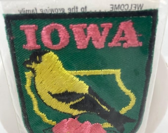 Vintage Iowa Souvenir Patch: Eastern Goldfinch, Wild Prairie Rose