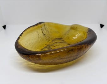 Cenicero vintage Blenko Freeform, bandeja para joyas, plato de cristal ámbar artístico, decoración vintage para el hogar.