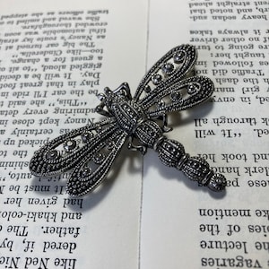 Dragon Fly Brooch Silver toned vtg jewelry