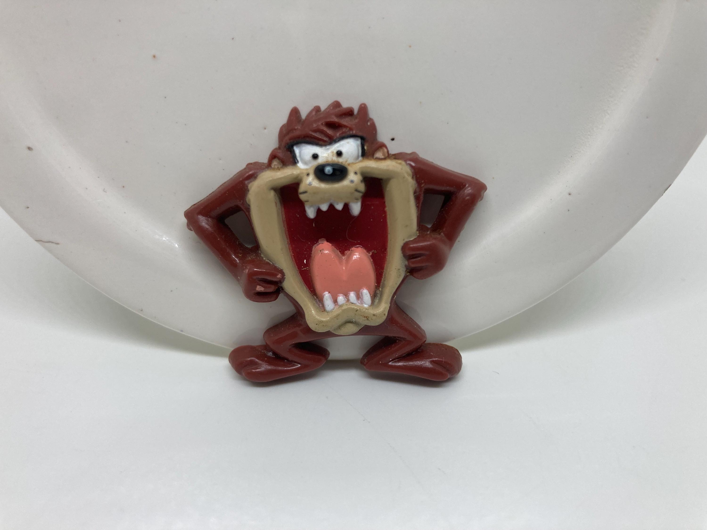 Taz Warner Bros 1997 Refrigerator Magnet Tasmanian Devil Looney