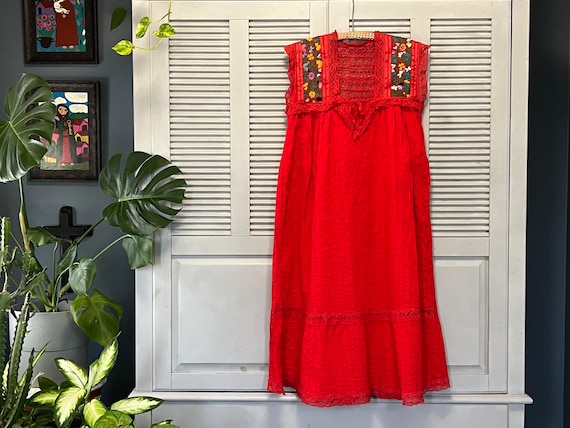 vintage red Mexican folk dress mid length size sm… - image 1